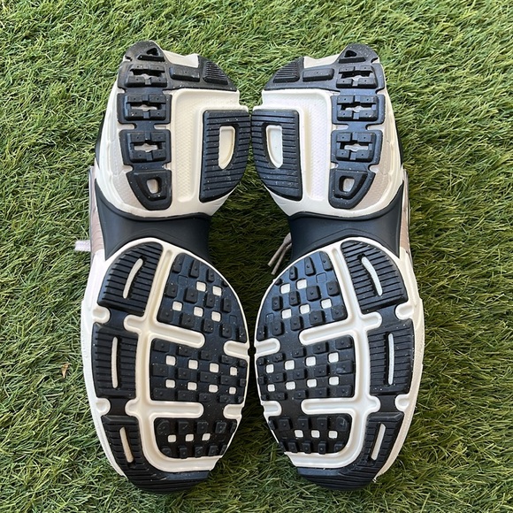 Nike V2K Run - Picture 5 of 5